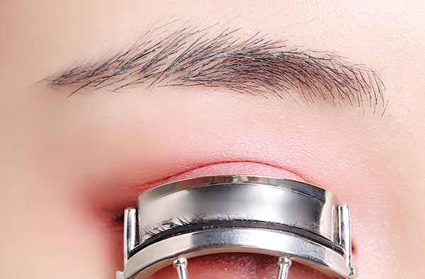 1611556770656650WKL7.jpg 夹睫毛.JPG